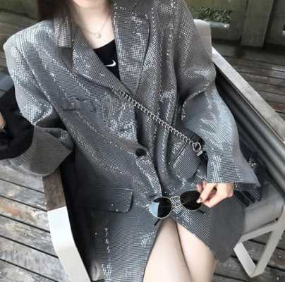 亮片上衣穿搭图片 亮片女款西服品牌推荐图片-图2