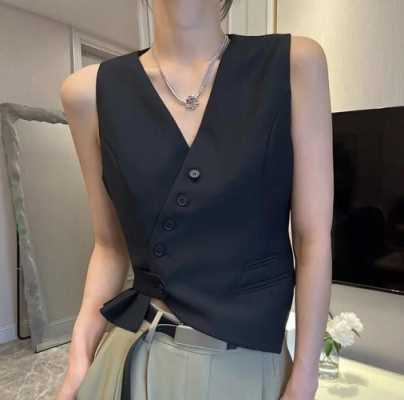 西装吊带是什么风格 西服吊带外套女款品牌大全-图1