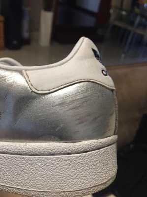 指甲油修鞋效果-指甲油修复破损皮革鞋-图1